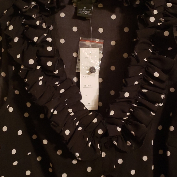 SPENSE SLEEVELESS TOP/ BLACK AND WHITE - Picture 4 of 6